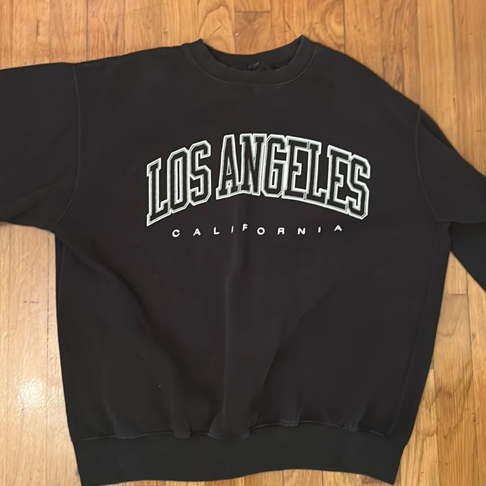 Brandy Melville crewneck!!